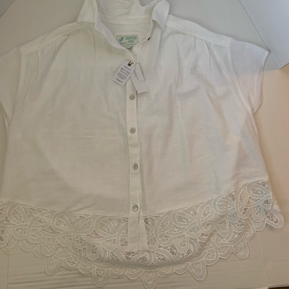 Women’s NWT AMERICAN EAGLE Blouse Medium